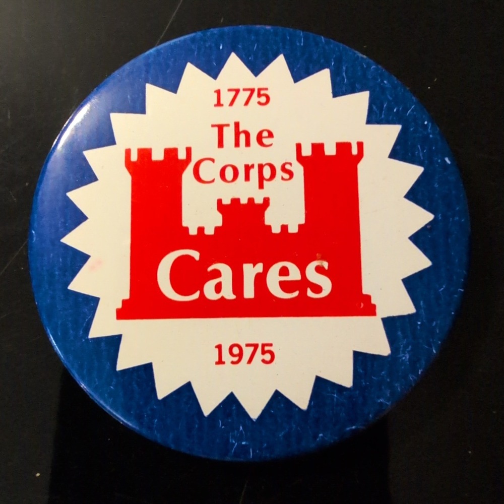 Vtg US Army Corps of Engineers Bicentennial Pinback Button 1775-1975 The Corps - Picture 1 of 2